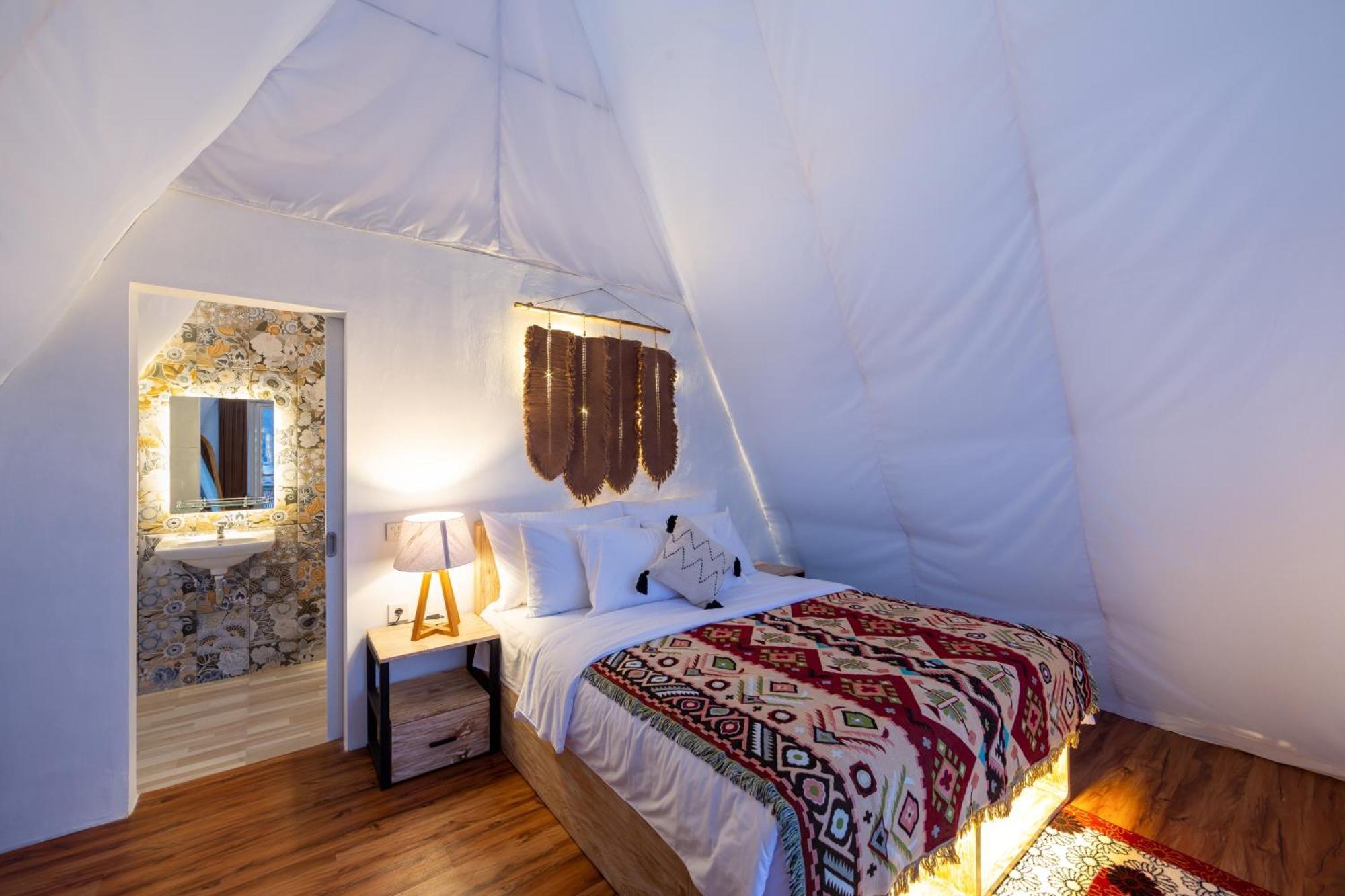 The Dewi Kintamani Luxury Glamping And Natural Hotspring Eksteriør billede