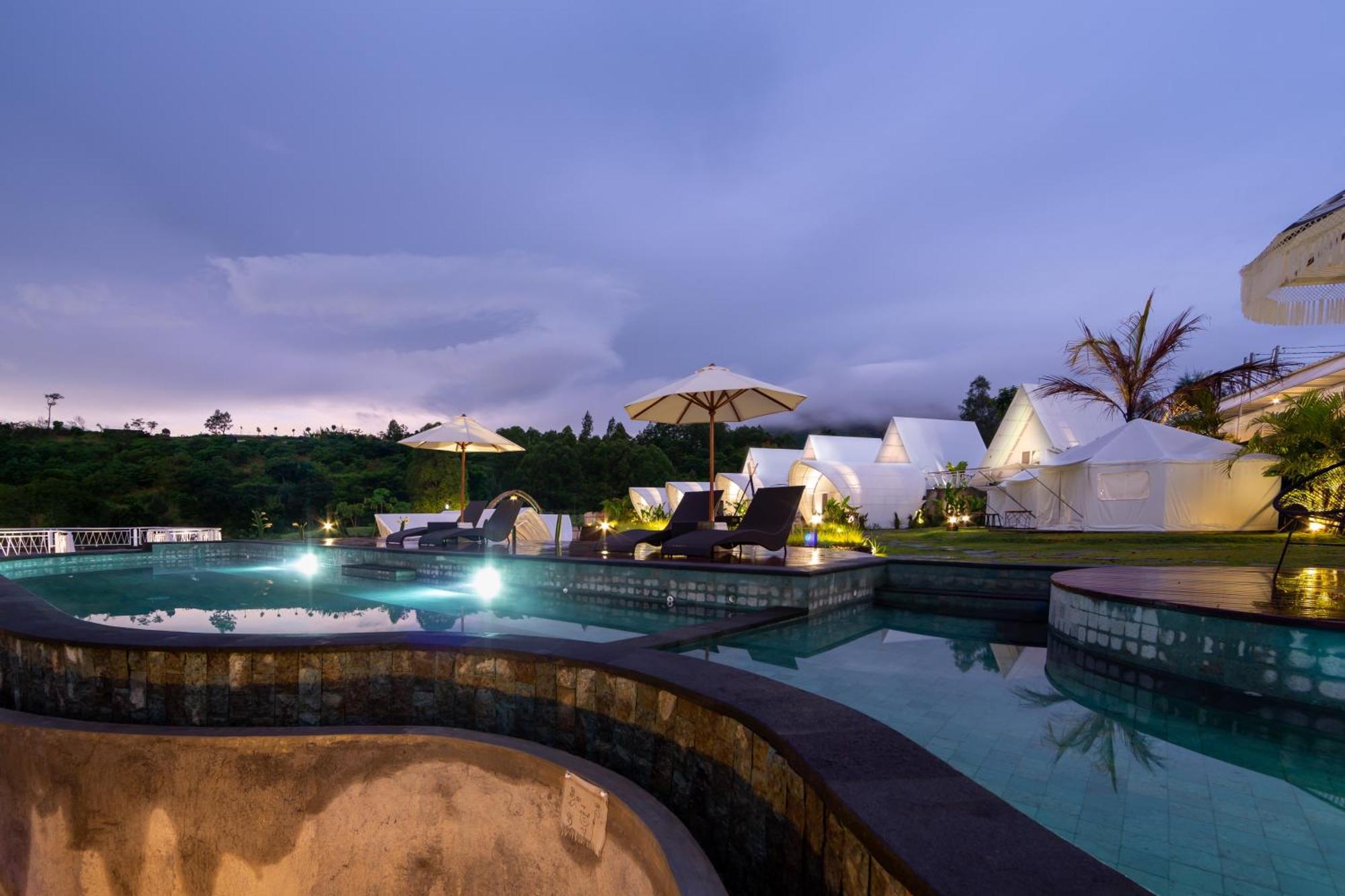The Dewi Kintamani Luxury Glamping And Natural Hotspring Eksteriør billede