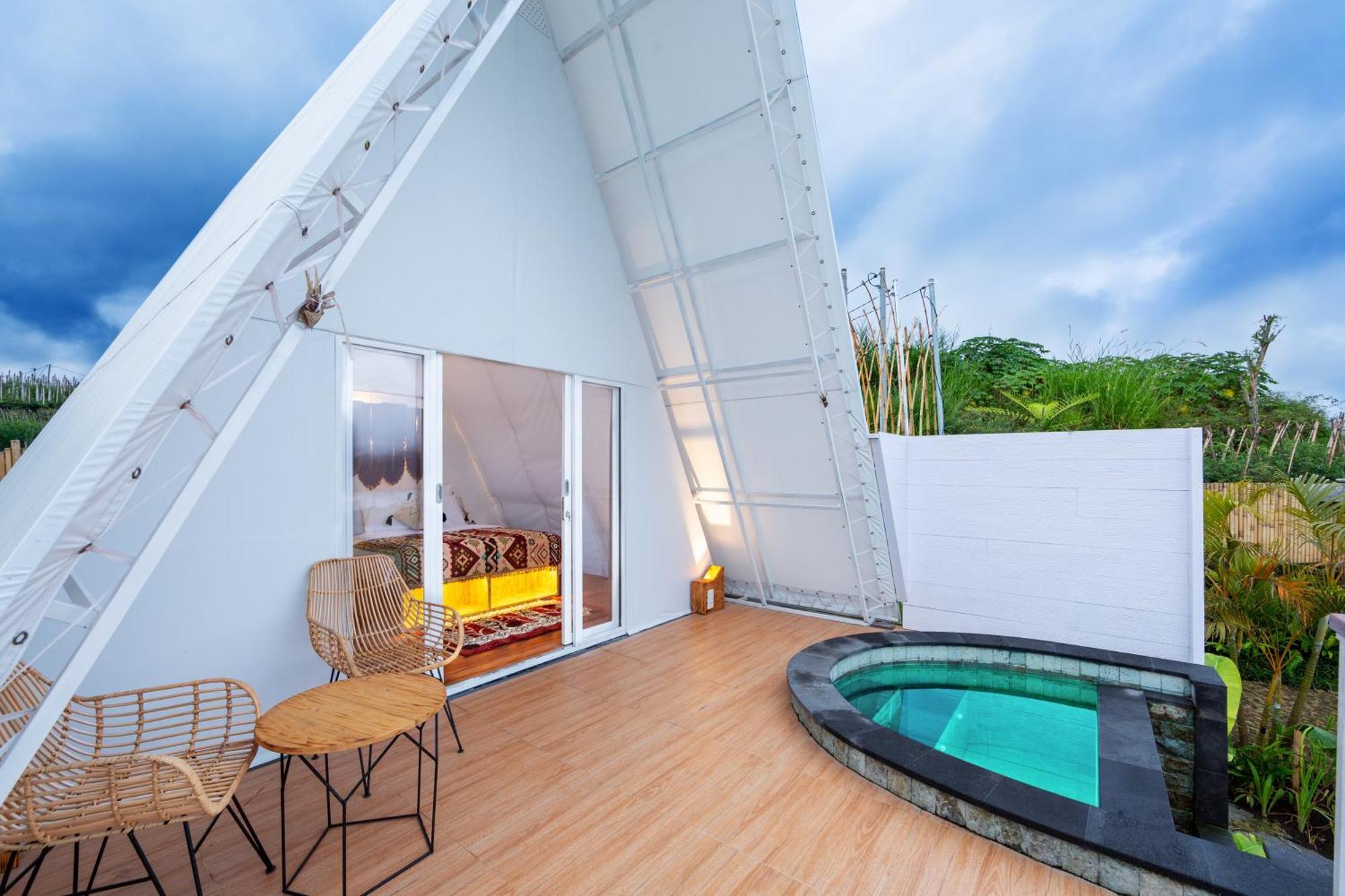 The Dewi Kintamani Luxury Glamping And Natural Hotspring Eksteriør billede