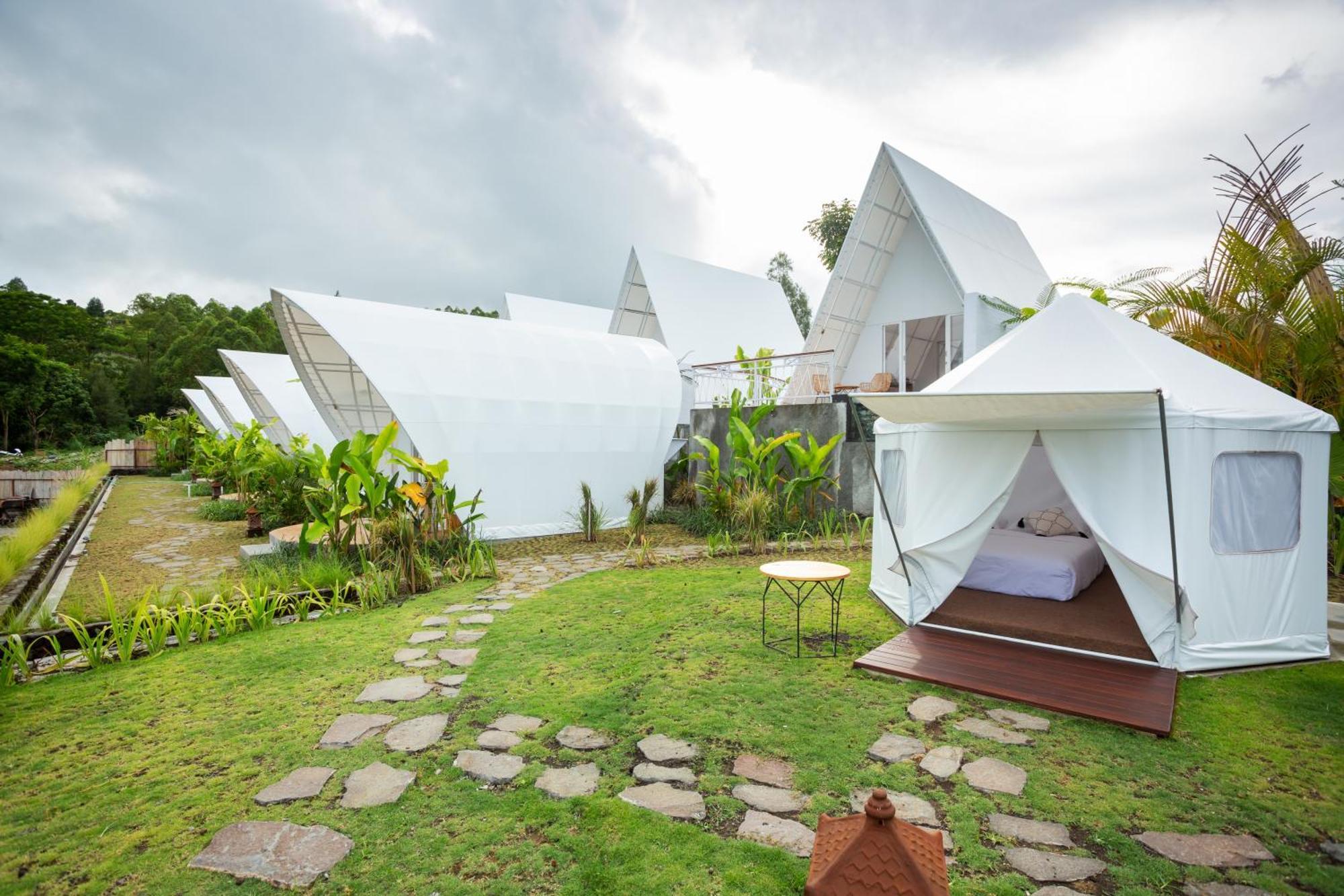 The Dewi Kintamani Luxury Glamping And Natural Hotspring Eksteriør billede